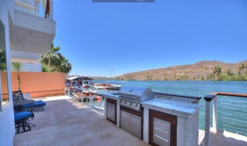 Parker Strip Casa | Fox River House, River Front getaway