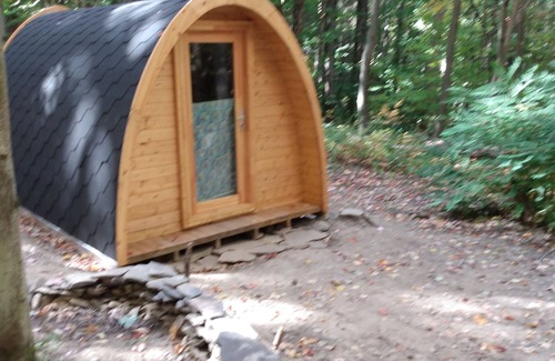 Etna Casa | Fox's Den Camping Pod at Camp Earth Connection