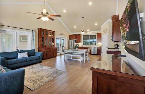 Canyon Lake Casa | Fox Trot