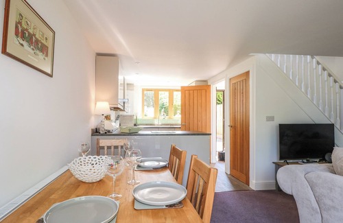New Forest District Cabaña | FOXES EARTH, pet friendly, with a garden in Nomansland