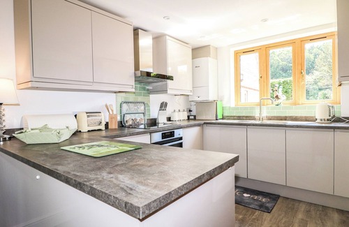 New Forest District Cabaña | FOXES EARTH, pet friendly, with a garden in Nomansland