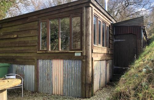Wrangaton Casa | FoxesDen, Unique Eco Cabin, Dartmoor views