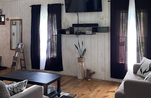 Columbia Cabina | Foxwood Cabins a peaceful get away in South Central Iowa Oak Woods