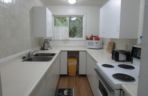 Bonnechere Valley Apartamento | Foymount Farm stay with horses, Family and pet friendly