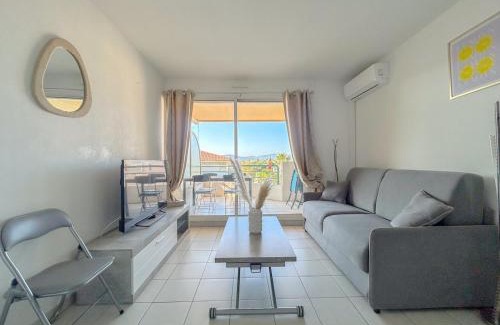 Frejus Port Apartamento | Fréjus 2 pièces avec Terrasse, proche des Plages