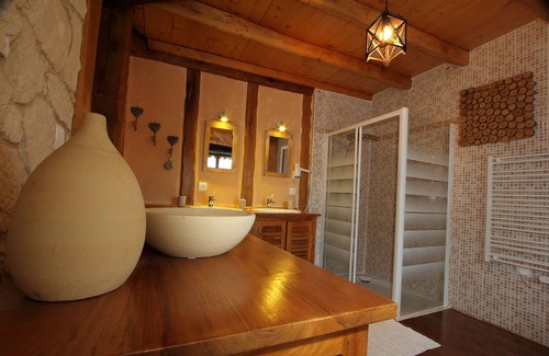 Beaujeu-Saint-Vallier-Pierrejux-et-Quitteur Casa | Le Domaine des Papillons