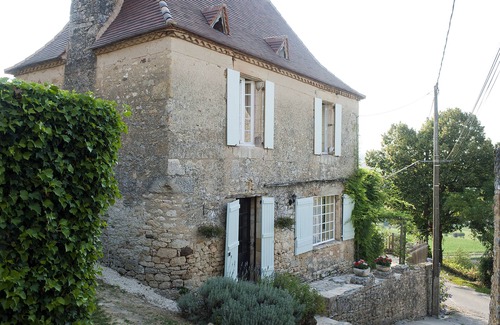 Coux-et-Bigaroque-Mouzens Casa | Un hermoso período de alojamiento rural para 6 personas en una aldea tranquila al lado del río Dordoña.