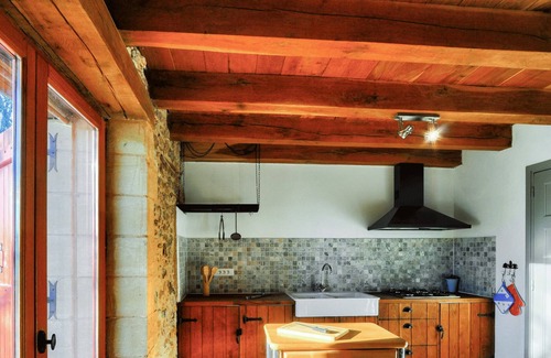 Rouffignac-Saint-Cernin-de-Reilhac Casa | En el corazón de la Dordoña, casa para 6, piscina