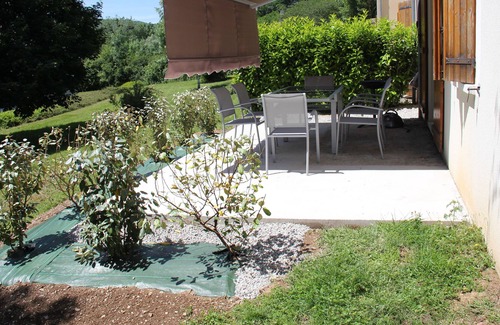 Saint-Geniez-d'Olt-et-d'Aubrac Casa | Casa 3 habitaciones, dúplex, entresuelo. 6 personas con 2 habitaciones, 2 baños