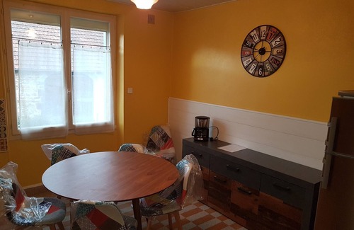 Saint-Georges-de-Mons Casa | La Maison D'odette 2-star Furnished Accommodation Auvergne /Puy de Dôme.