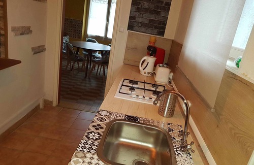 Saint-Georges-de-Mons Casa | La Maison D'odette 2-star Furnished Accommodation Auvergne /Puy de Dôme.
