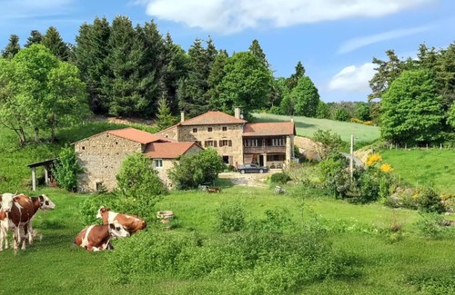 Saint-Hilaire-Cusson-la-Valmitte Casa | Homerez - Casa en Saint-Hilaire-Cusson-la-Valmitte