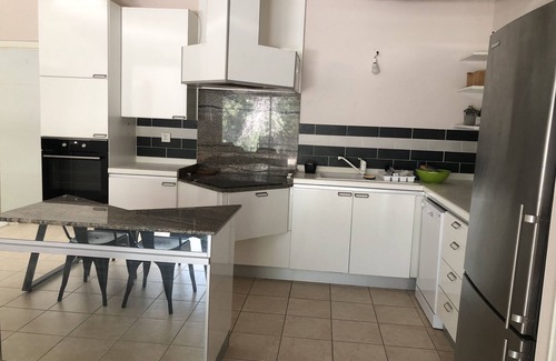 Saint-Maximin-la-Sainte-Baume Apartamento | Holiday rent in a provencal house. Capacity: 2/4 people