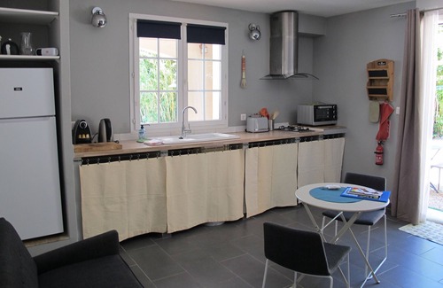 Saint-Maximin-la-Sainte-Baume Apartamento | Charming rental with private pool for 7 people in St Maximin