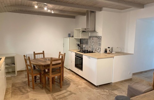 Saint-Michel-de-Chabrillanoux Apartamento | Gîte Charmant Dans Maison Ardéchoise au Coeur des Montagnes Pour Amoureux Nature