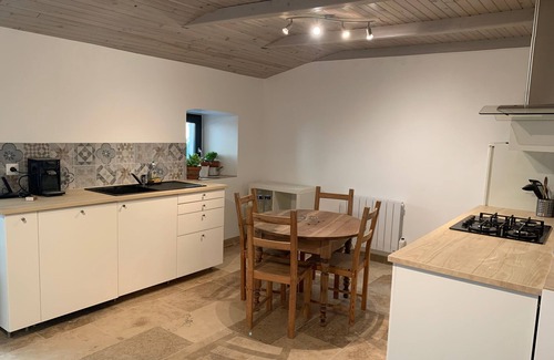 Saint-Michel-de-Chabrillanoux Apartamento | Gîte Charmant Dans Maison Ardéchoise au Coeur des Montagnes Pour Amoureux Nature