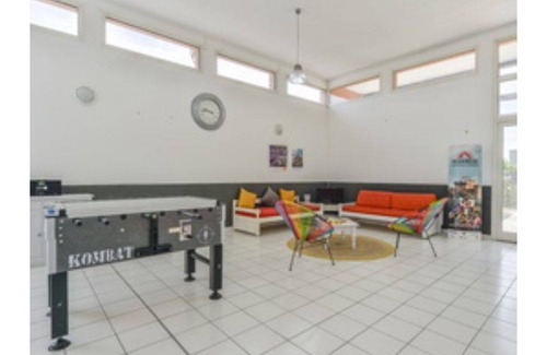 Saint-Saturnin-les-Avignon Apartamento | 95 m² Apartamento ∙ 3 habitaciones ∙ 8 huéspedes