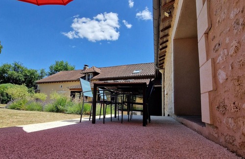 Sorges-et-Ligueux-en-Perigord Casa | Quiet country house in the Dordogne