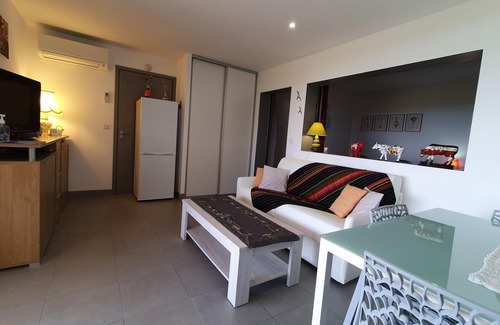 Cirendinu Apartamento | Apartamento Independiente 4 personas en villa en Ste Lucie de Porto Vecchio