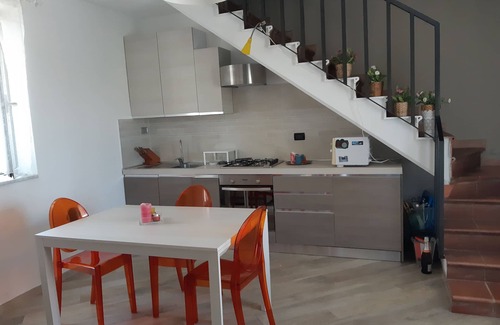 Massa Casa | Fra Mari, Monti, Castelli