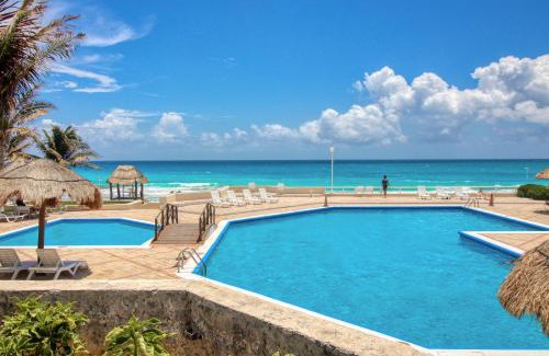 Zona Hotelera Hotel | Framboyan 5003 at Las Brisas