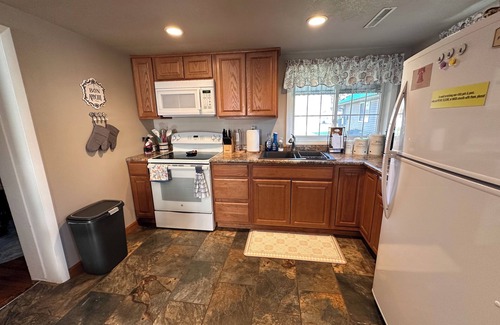 Ottumwa Casa | Fran's Cottage