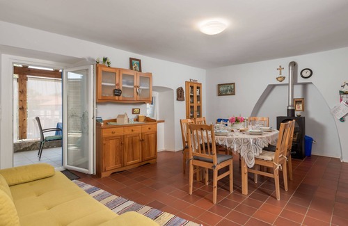 Gabonjin Casa | Franjo (MLK372) by Interhome