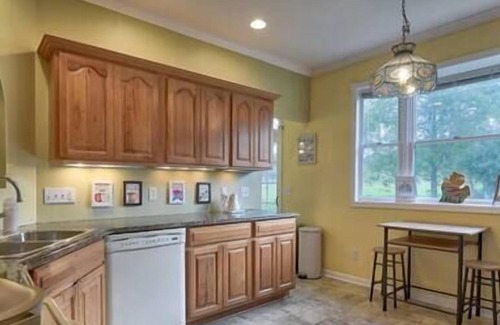 Frankfort Casa | Frankfort Farmhouse | pickleBARn