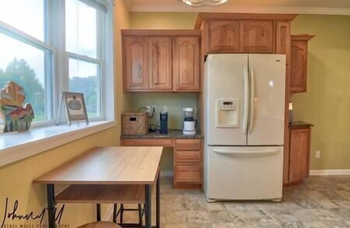 Frankfort Casa | Frankfort Farmhouse | pickleBARn