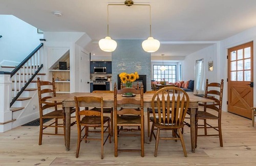 Manchester Casa | Franklin luxury Chalet w/guest house