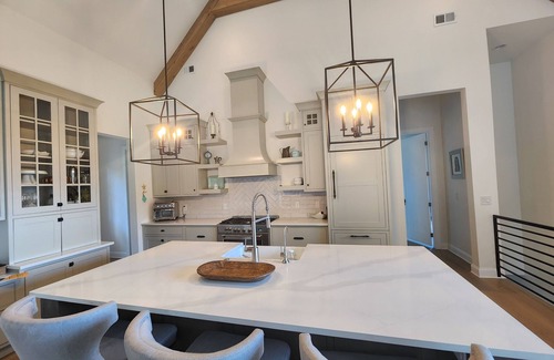 Franklin Casa | Franklin Modern Farmhouse 5 Acre Newly Built