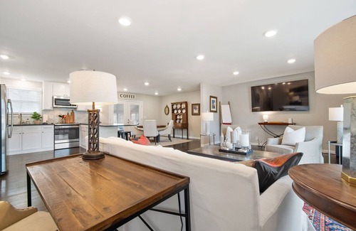Franklin Casa | "Franklin, My Dear..." is 5 minutes away from downtown Franklin!