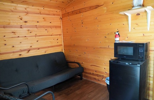 Sunrise Beach Cabina | Franky and Louie's Turquoise Cabin 3