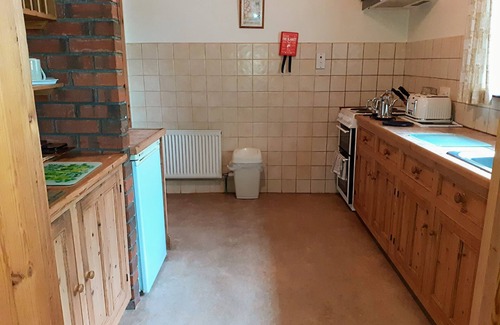 Garrykennedy Casa | FRAOCH COTTAGE, family friendly in Garrykennedy, County Tipperary