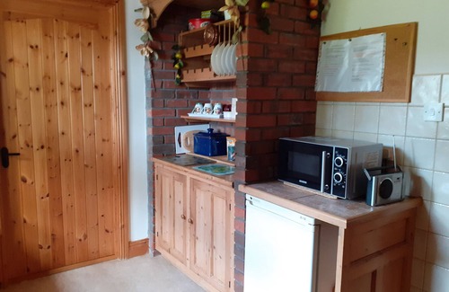 Garrykennedy Casa | FRAOCH COTTAGE, family friendly in Garrykennedy, County Tipperary