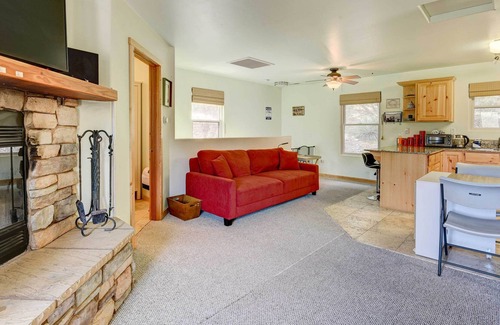 Frazier Park Apartamento | Frazier Park Vacation Rental w/ Game Room & Views!