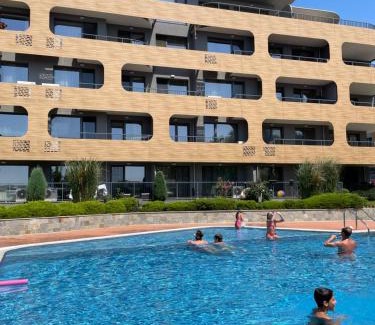 Primorski Apartamento | Freddo apartment - Coral Residence complex with parking & pool