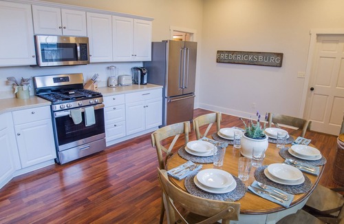 Fredericksburg Cabaña | Fredericksburg Cottage 0.6 miles to Main Street