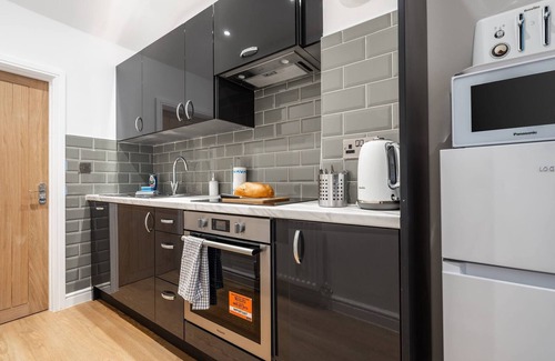 Offerton Park Apartamento | Fredo's Apt - 1 bed, Free Parking, Wi-Fi, Hospital