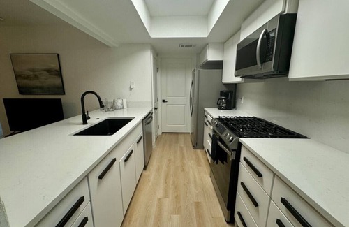 East Oak Hill Casa | Free $100~2 King BR~Priv Baths~Pet Friendly~Park
