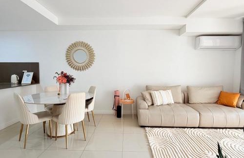 Mascot Apartamento | Free AC,Wifi & Parking, Close Shopping and station