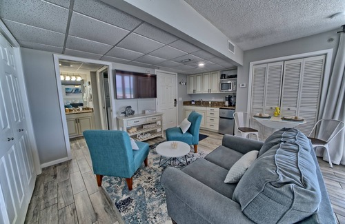 Long Beach Condominio | Free Beach Chair/Umbrella Service! Tower 4-307E Long Beach Resort
