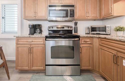 Sunnyside Condominio | FREE Beach Service! Gulf-front 2BR/2.5ba, 2 kings & bunks. Perfect for 30A & PCB