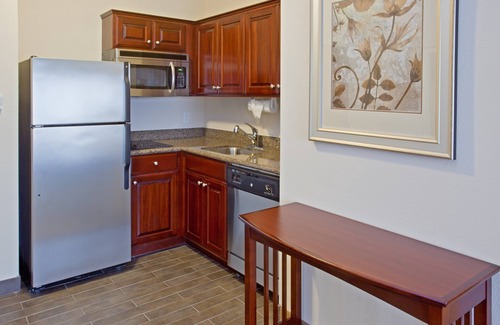 Webster Apartamento | Free Breakfast + Outdoor Pool + 24 Hour Business Center | Close to NASA