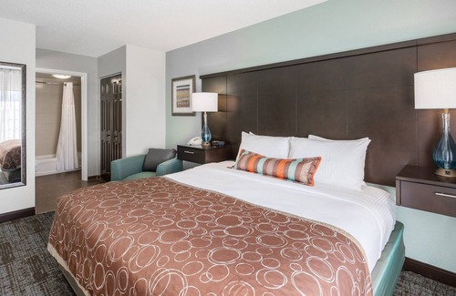 Christiana Condominio | Desayuno gratis. Piscina. 10 minutos en coche de la Universidad de Delaware!