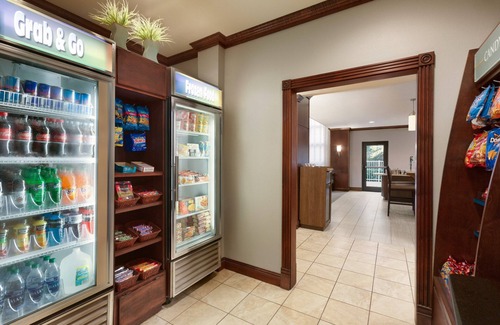 Tampa Condominio | ¡Suite equipada para negocios u ocio! Centro de negocios 24h + desayuno gratis