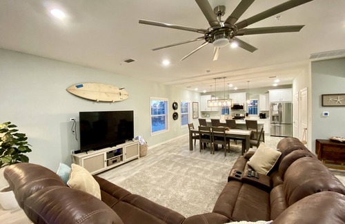 Ono Island Casa | GOLF CART INCLUDED! Regal Seagull 3bd/3ba Townhouse | Gated Beach/Golf Community