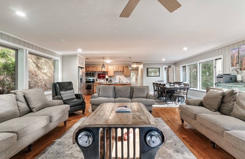 Pittman Center Cabina | Free Dollywood Tix/Spacious/Dog Friendly/Firepit