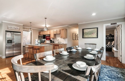 Pittman Center Cabina | Free Dollywood Tix/Spacious/Dog Friendly/Firepit