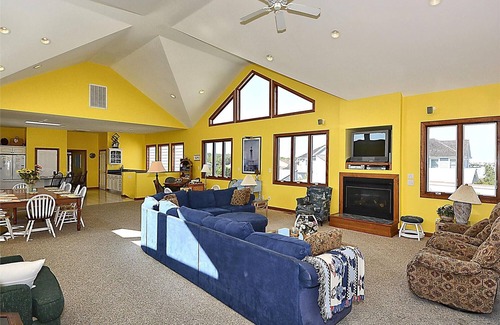 Bethany Beach Casa | ACTIVIDADES GRATIS INCLUIDAS !! Maravilloso FRENTE AL MAR con 6 habitaciones + estudio, 6 baños. Fantásticas vistas del océano. Cargado con muchos extras, incluido el ascensor.
